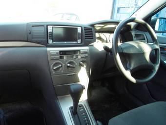 2005 Toyota Corolla Images