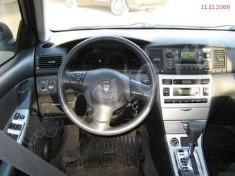 2005 Toyota Corolla Photos