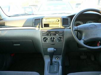 2005 Toyota Corolla Pictures