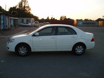 2005 Toyota Corolla Pictures
