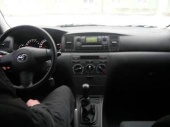 2005 Toyota Corolla Images