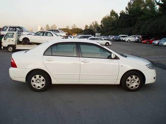 2005 Toyota Corolla Photos