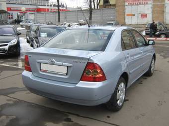 2005 Toyota Corolla Pictures