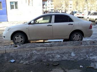 2005 Toyota Corolla Pictures