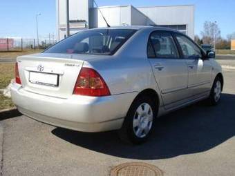 2005 Toyota Corolla Photos