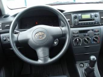 2005 Toyota Corolla Photos