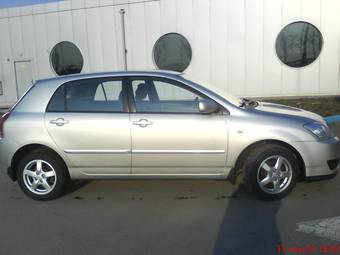 2005 Toyota Corolla Photos