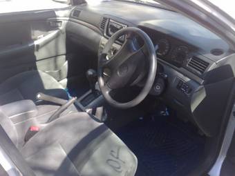 2005 Toyota Corolla Pics