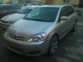 2005 Toyota Corolla Photos