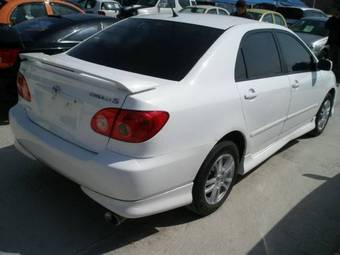 2005 Toyota Corolla Pictures