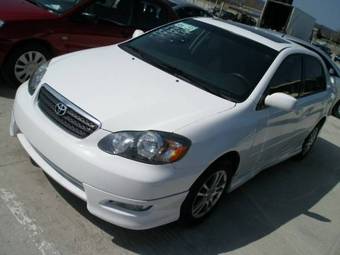 2005 Toyota Corolla Pictures