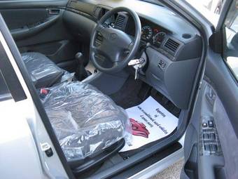 2005 Toyota Corolla Pics