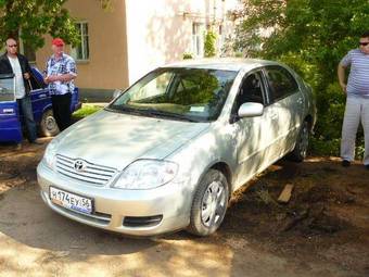 2005 Toyota Corolla Photos