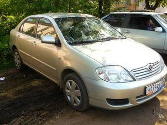 2005 Toyota Corolla Photos