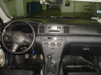 2005 Toyota Corolla Pics