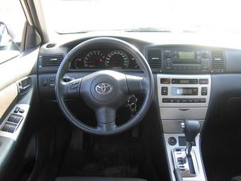 2005 Toyota Corolla Pictures