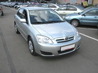 2005 Toyota Corolla Photos