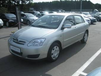 2005 Toyota Corolla Pictures