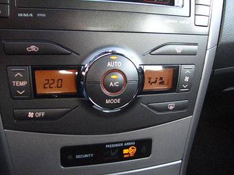 2008 Toyota Corolla Pics