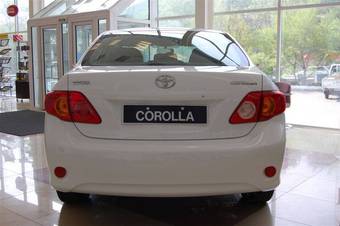 2010 Toyota Corolla Photos