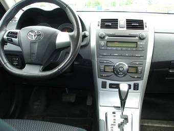 2010 Toyota Corolla Wallpapers
