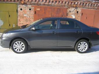 2011 Toyota Corolla Photos