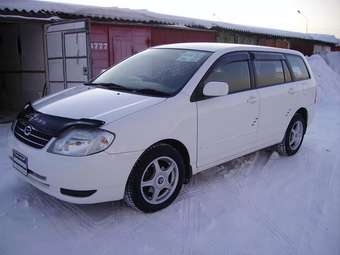 2000 Toyota Corolla Fielder Pics