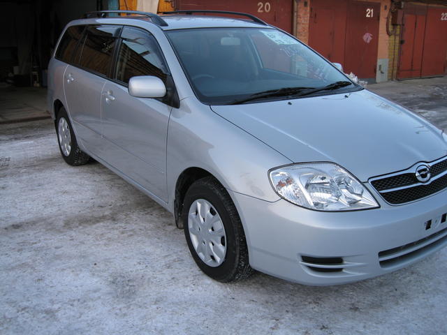 Toyota corolla fielder 2003