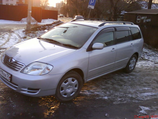Toyota corolla fielder 2003