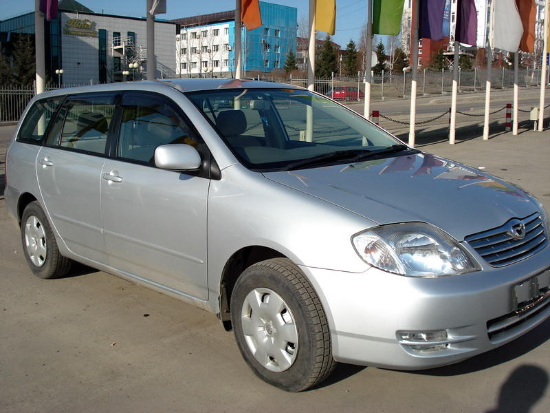Toyota corolla fielder 2003