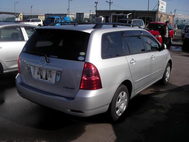 Toyota corolla fielder 2004