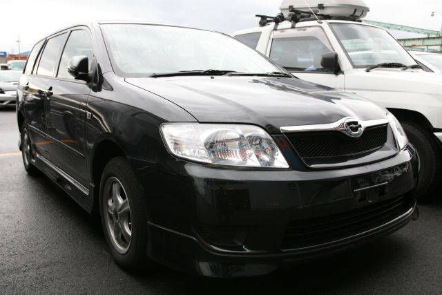 Toyota corolla fielder 2004