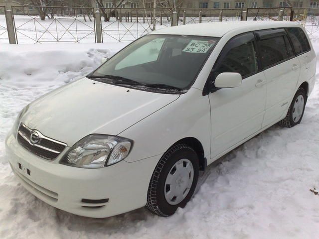 Toyota corolla fielder 2004