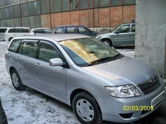 2004 Toyota Corolla Fielder Photos