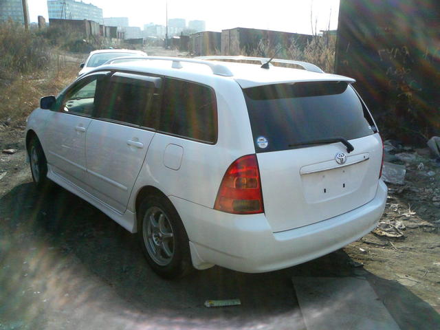 Toyota corolla fielder 2004