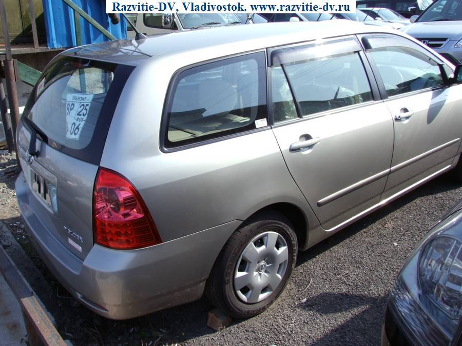 Toyota fielder 2004