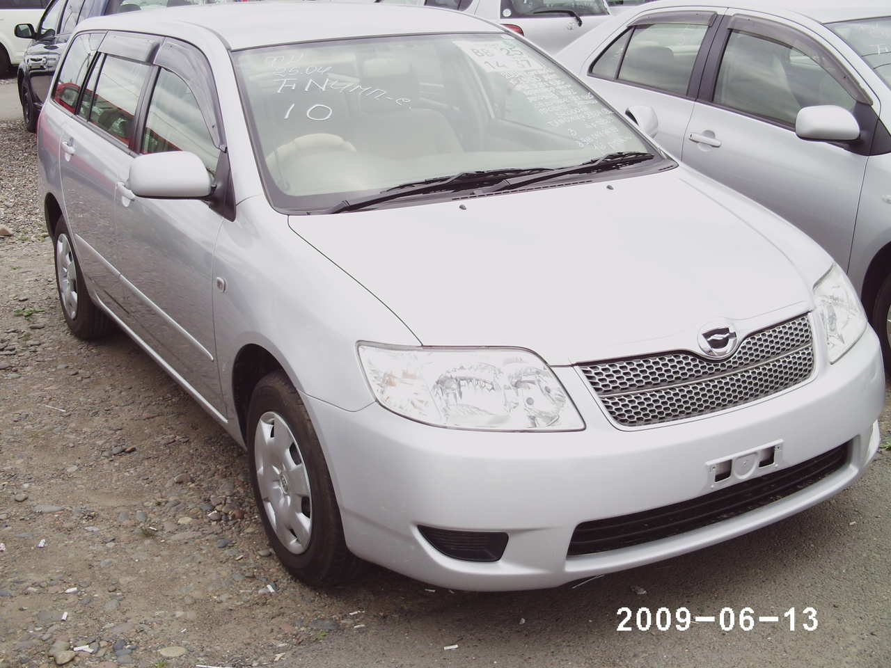 Toyota fielder 2004