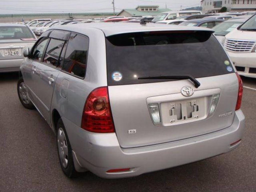Toyota corolla fielder e160