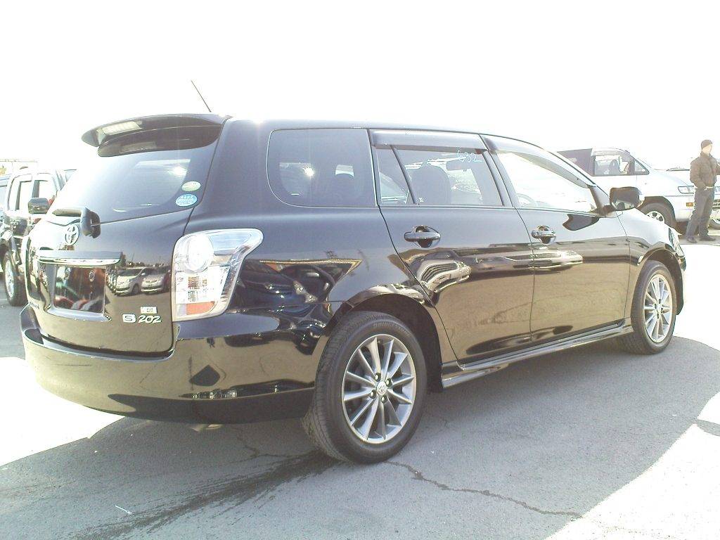 Toyota corolla fielder 2010