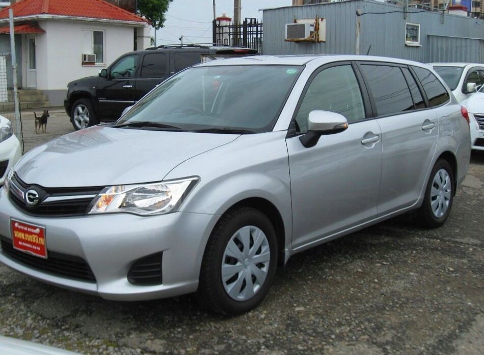 Toyota corolla fielder 2014