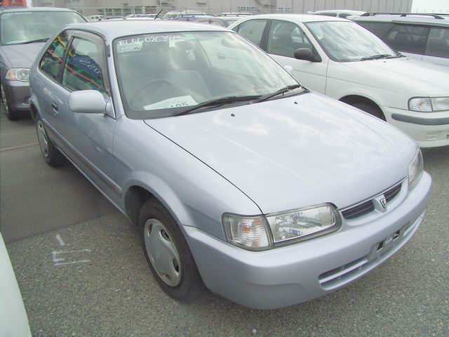 1998 Toyota Corolla II Pictures