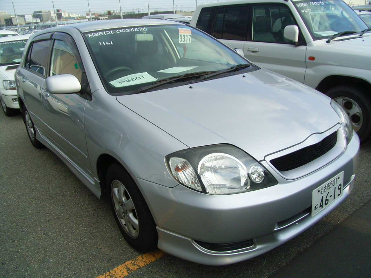 2001 Toyota Corolla Runx Pictures