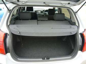 2003 Corolla Runx