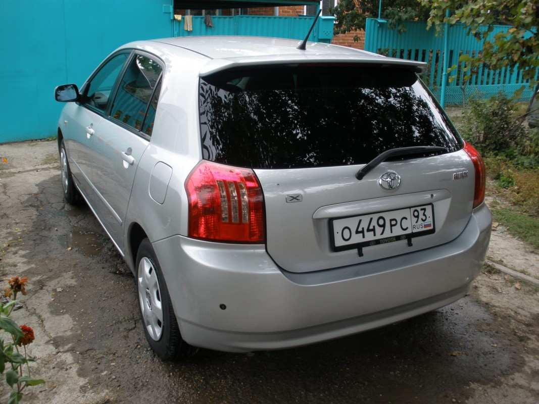 Toyota corolla runx 2003