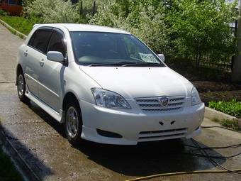 2004 Toyota Corolla Runx Photos