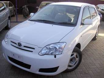 2005 Toyota Corolla Runx Pictures