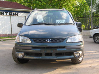 1998 Toyota Corolla Spacio Pictures