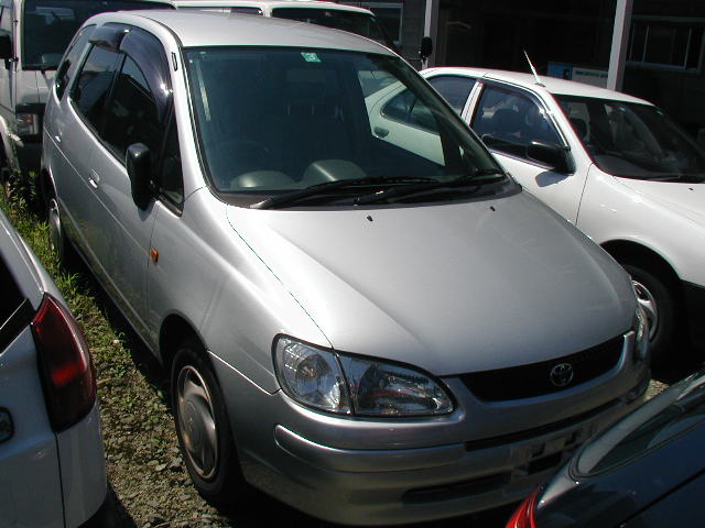 1998 Toyota Corolla Spacio Photos