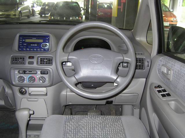 1999 Toyota Corolla Spacio Images