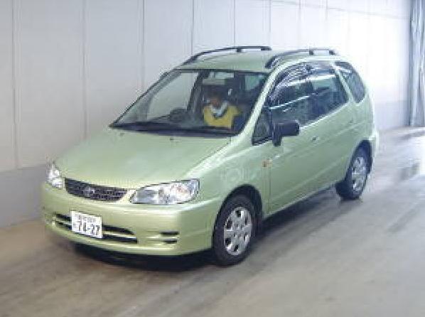 1999 Toyota Corolla Spacio Pictures